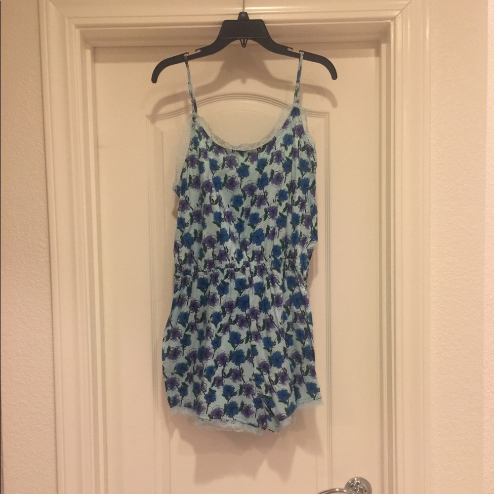 NWT blue floral romper
